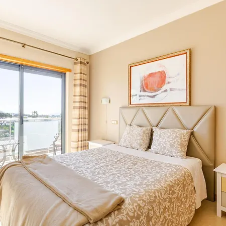 Sea View Apartment, Ac, Wifi, Pool Αλμπουφέιρα